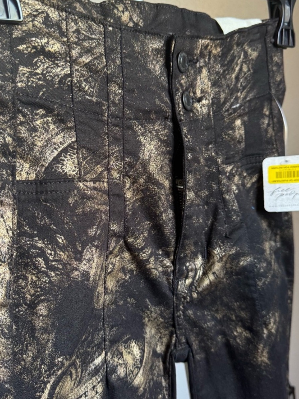 Free People Jayde Metallic High Rise Flare Leg Jeans In Black Tie Size 24 - Picture 12 of 14